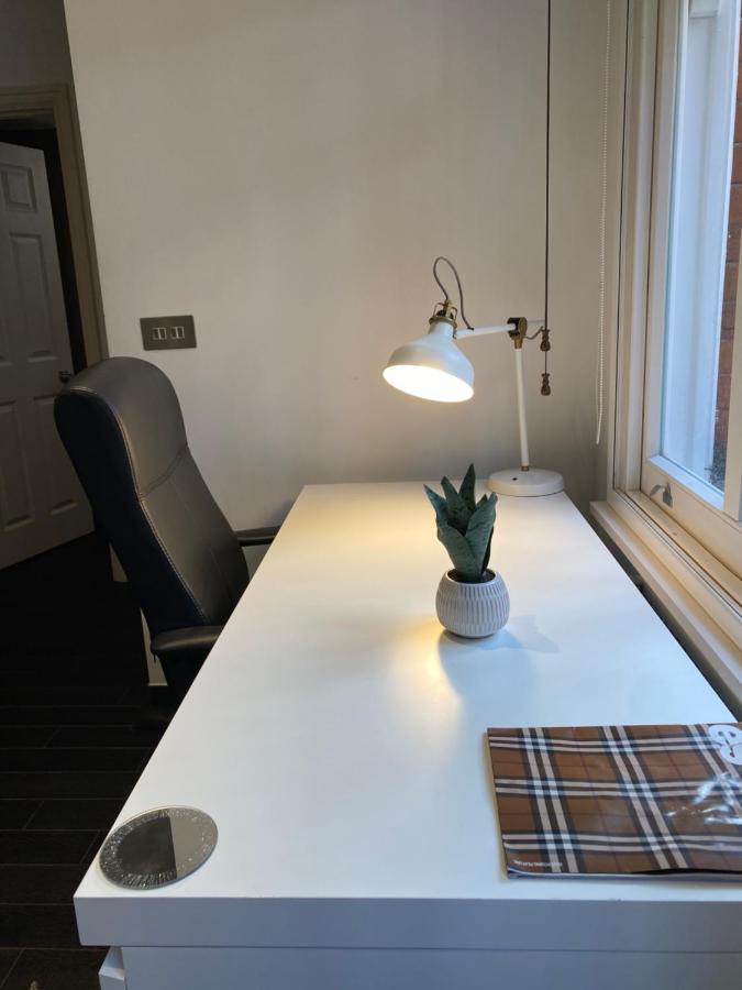 Beautiful Modern Studio In High Street Kensington Apartment London Bagian luar foto